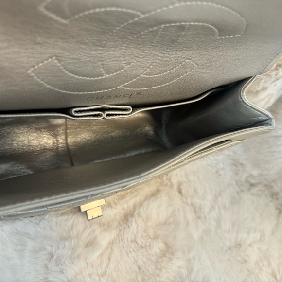 Chanel 2.55 Reissue 226 Silver Flap Bag - Picture 14 of 15